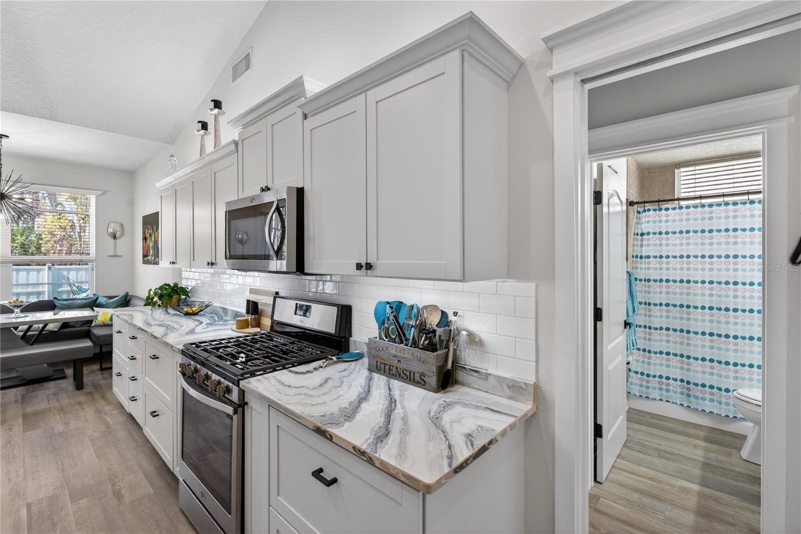 Image 20 of 54 For 10433 Old Grove Circle