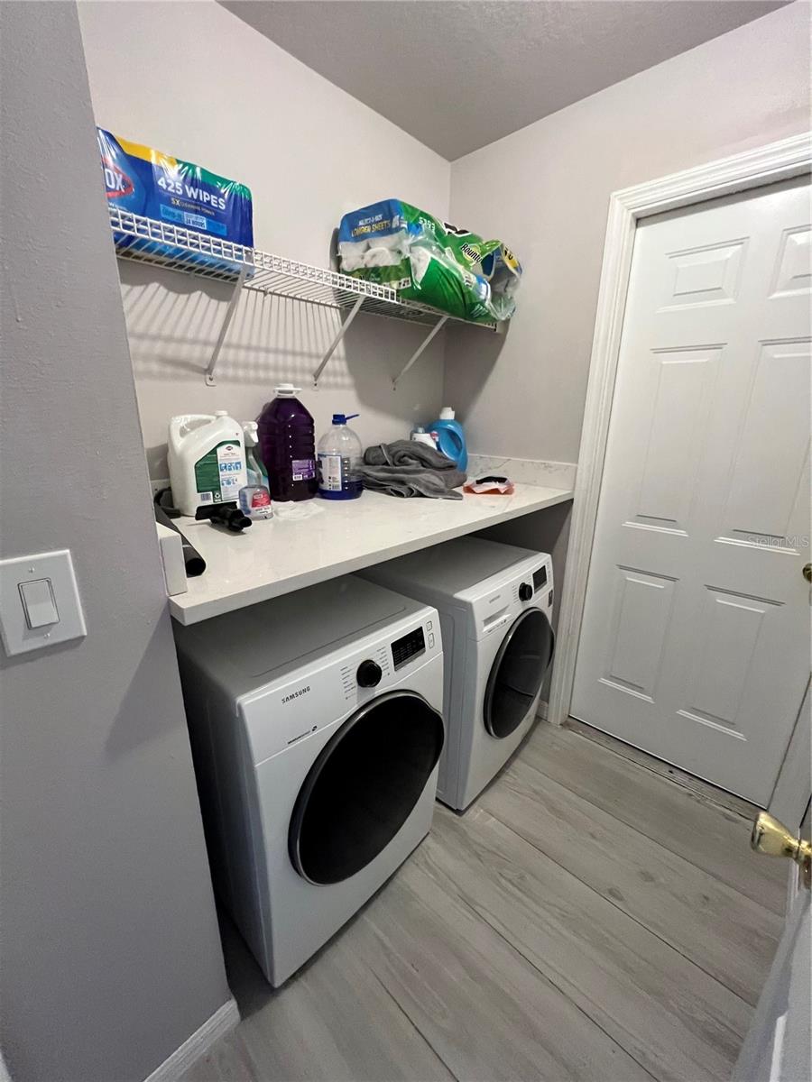 Image 13 of 20 For 5242 Immo Court