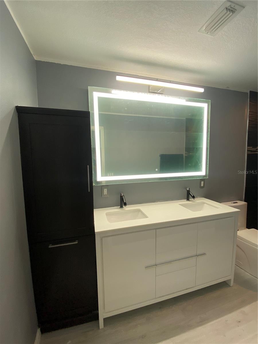 Image 9 of 20 For 5242 Immo Court