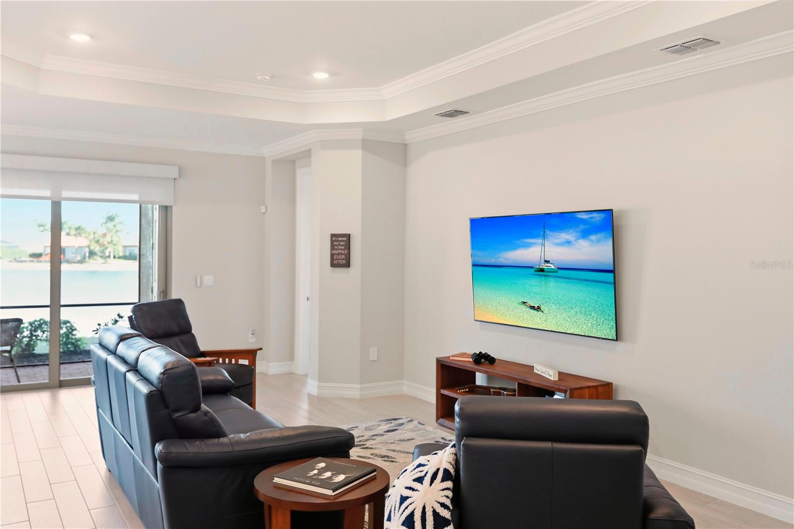 Image 5 of 56 For 504 Ravello Boulevard