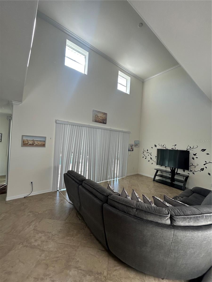 Image 15 of 32 For 43329 Treadway Drive