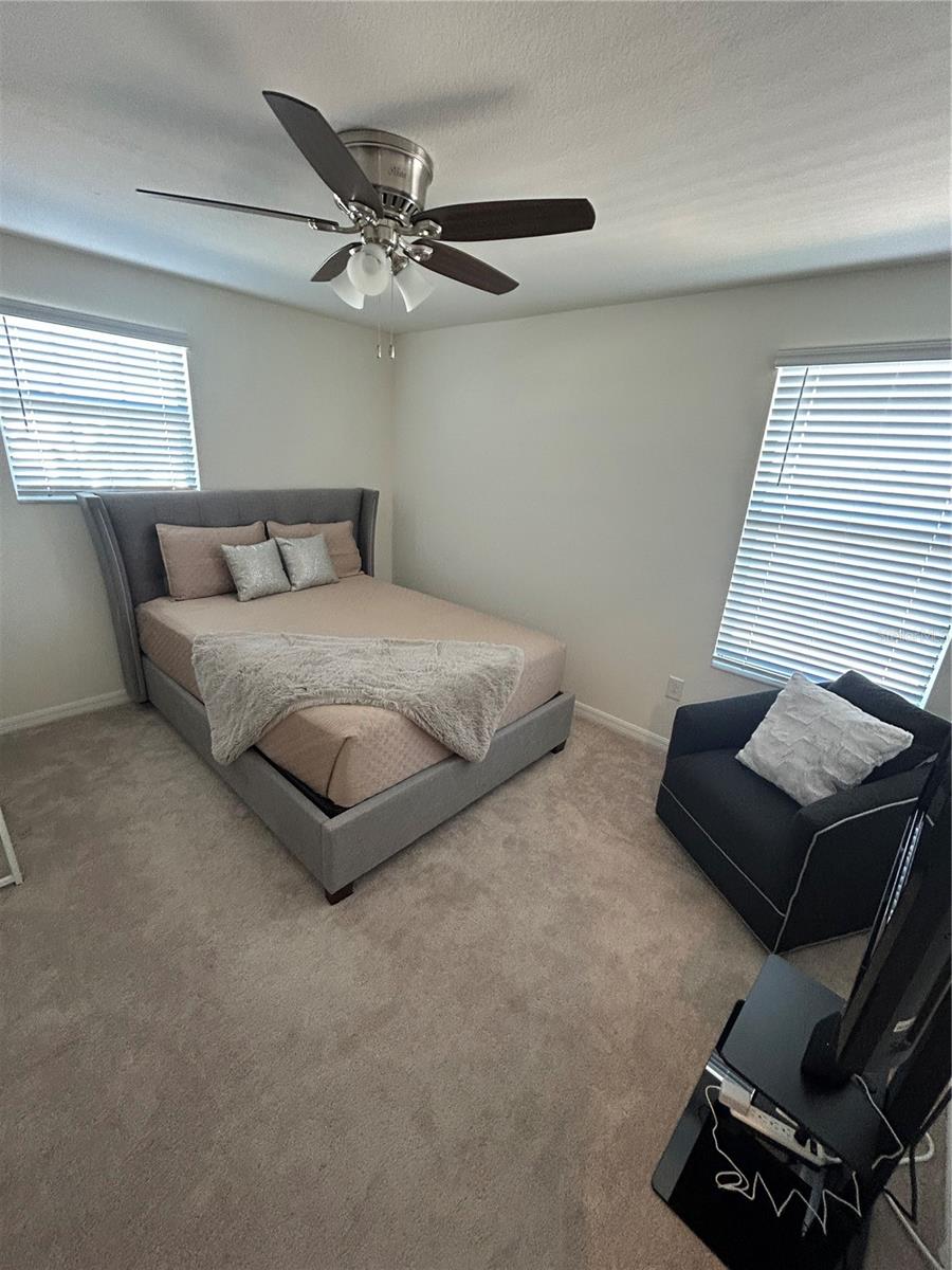 Image 26 of 32 For 43329 Treadway Drive