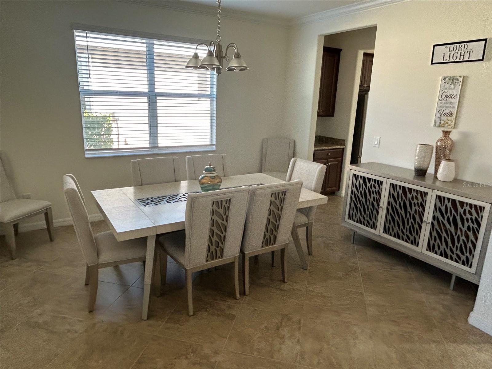 Image 6 of 32 For 43329 Treadway Drive