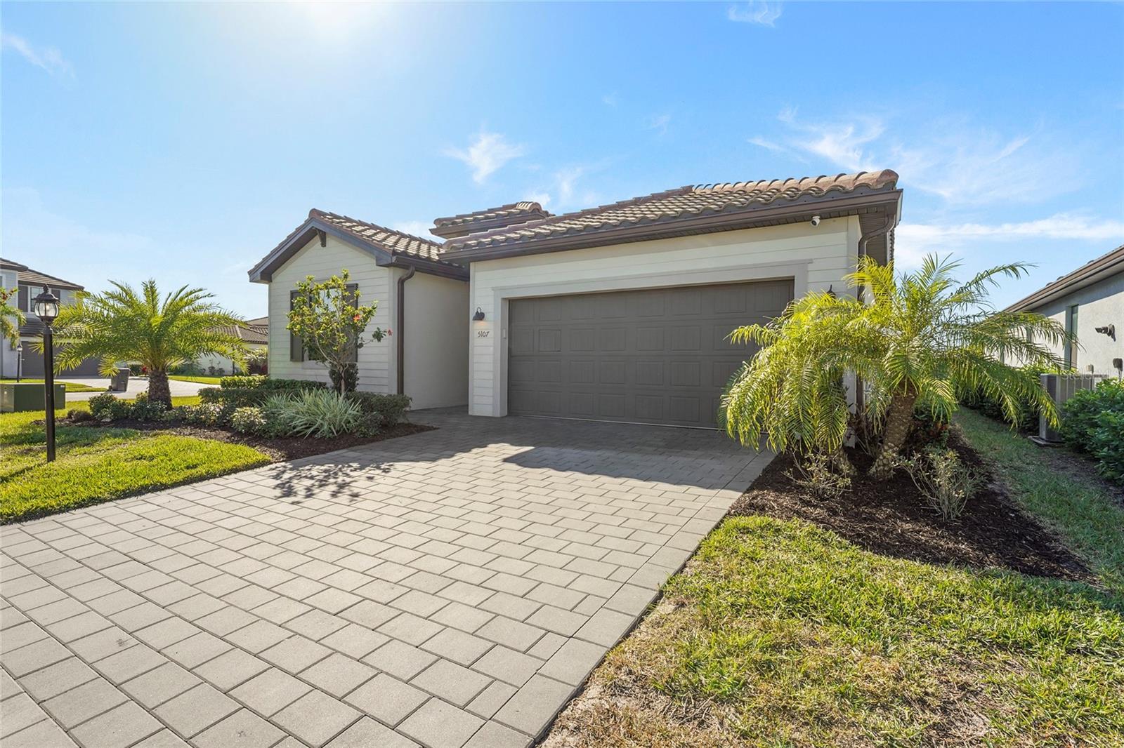 Image 24 of 92 For 5107 Coral Reef Way