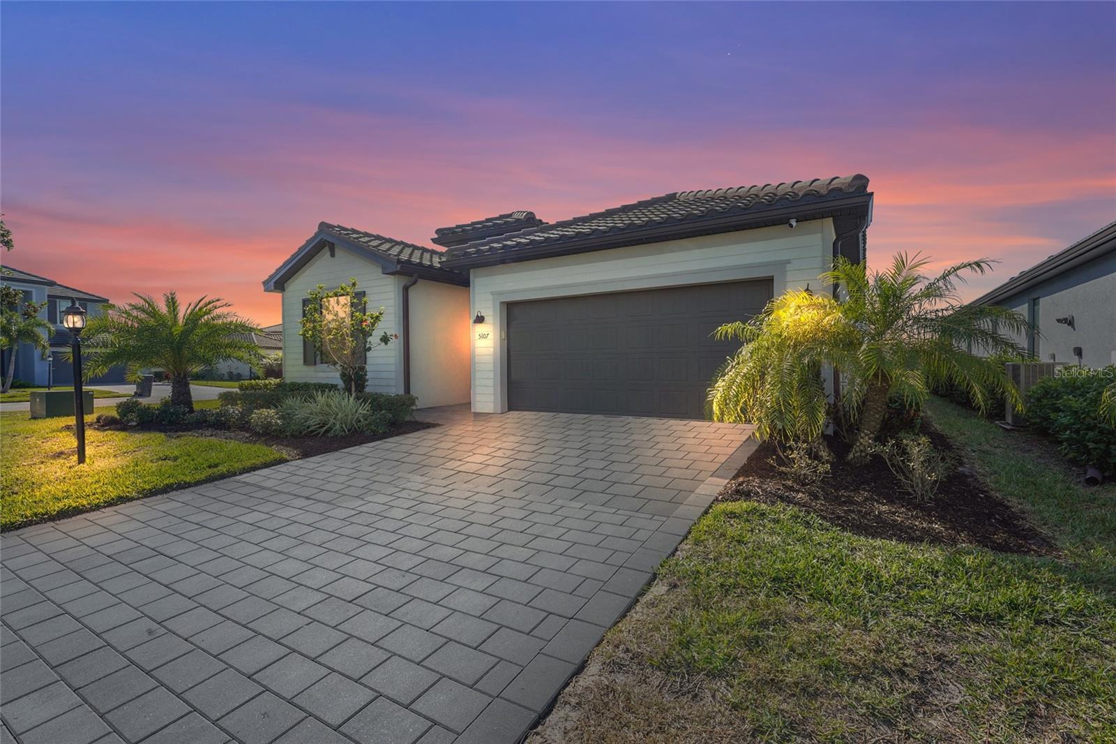 Image 70 of 92 For 5107 Coral Reef Way