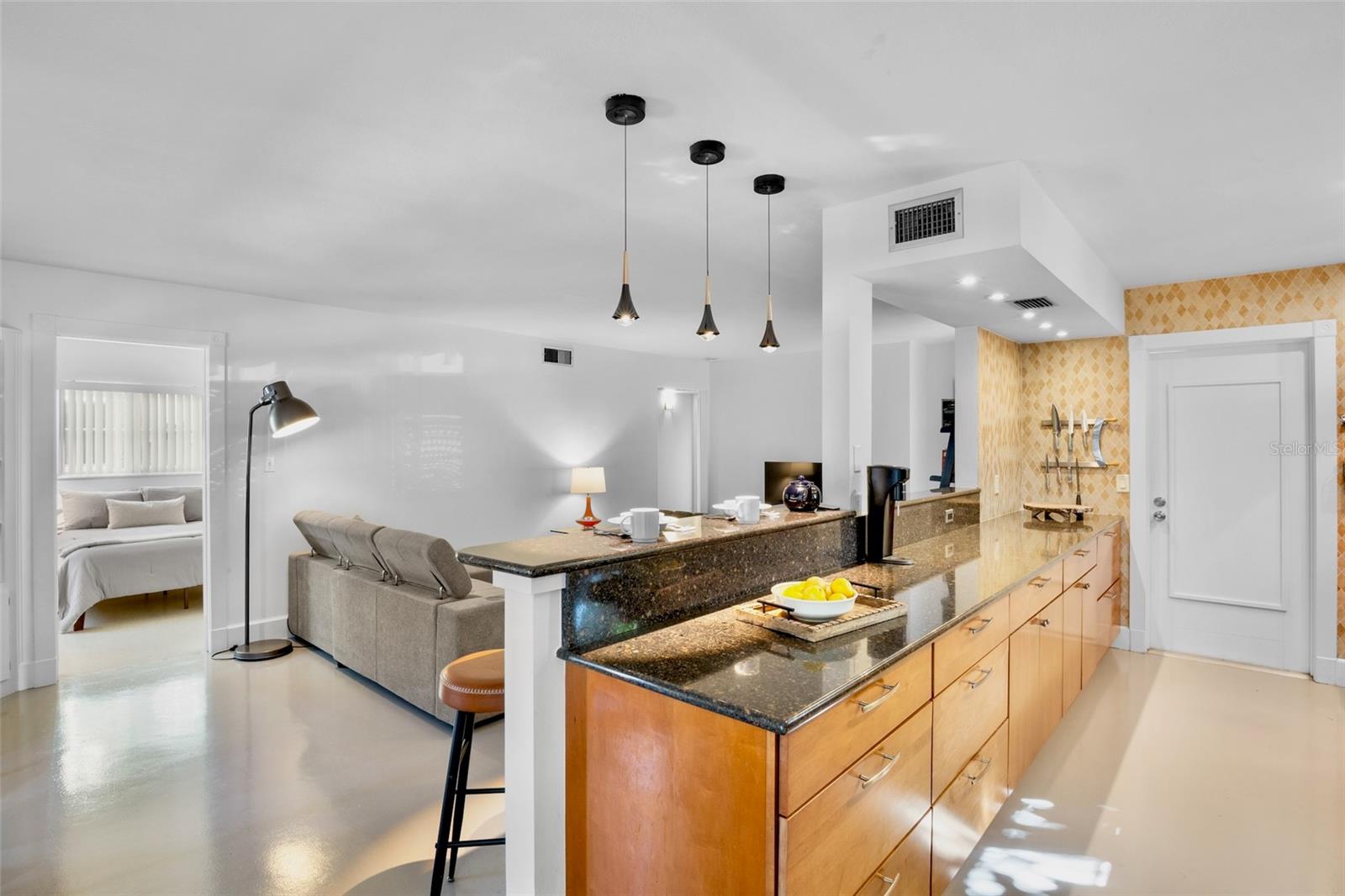 Image 17 of 47 For 1516 Oak Street