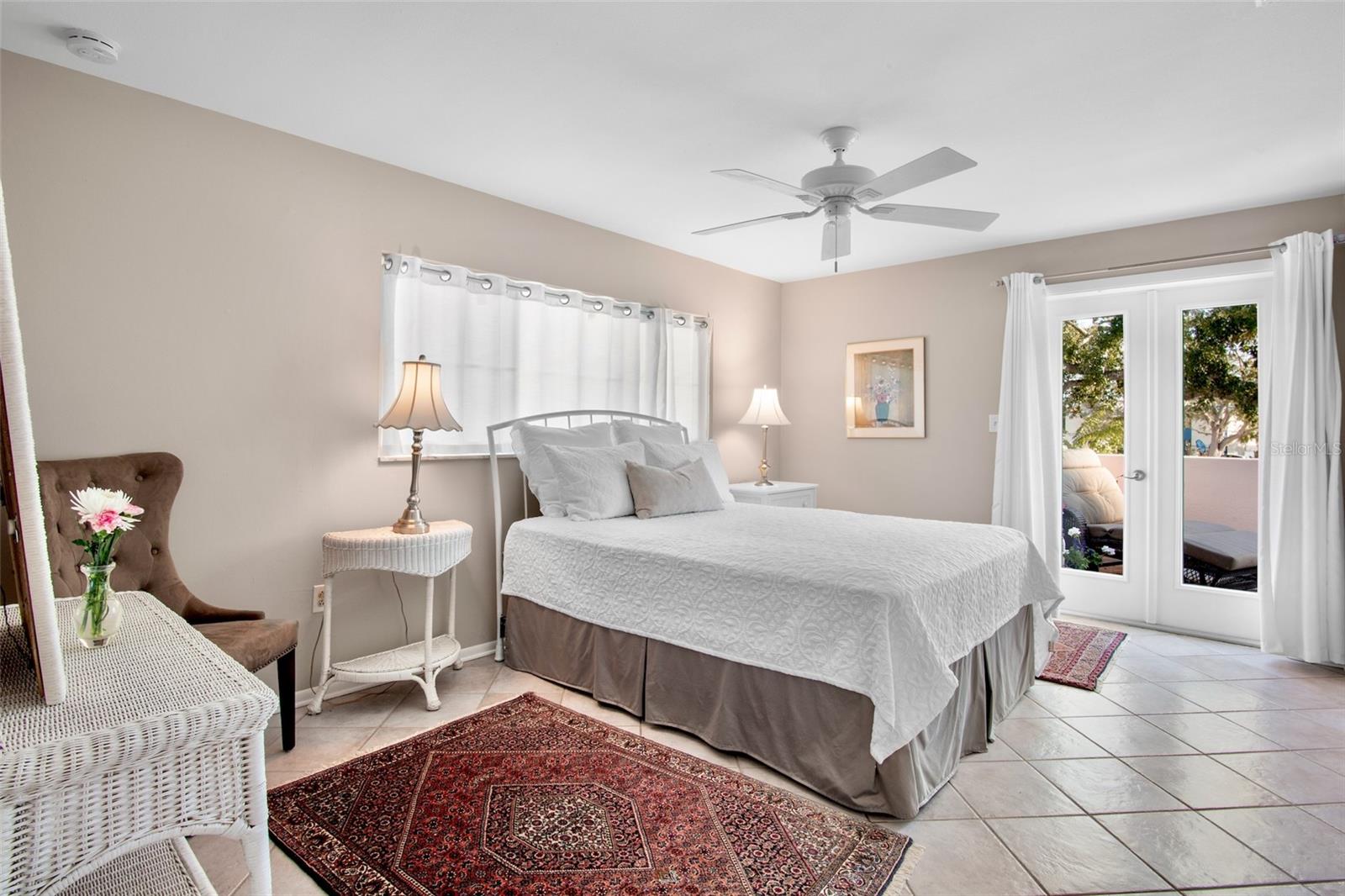 Image 33 of 47 For 1516 Oak Street