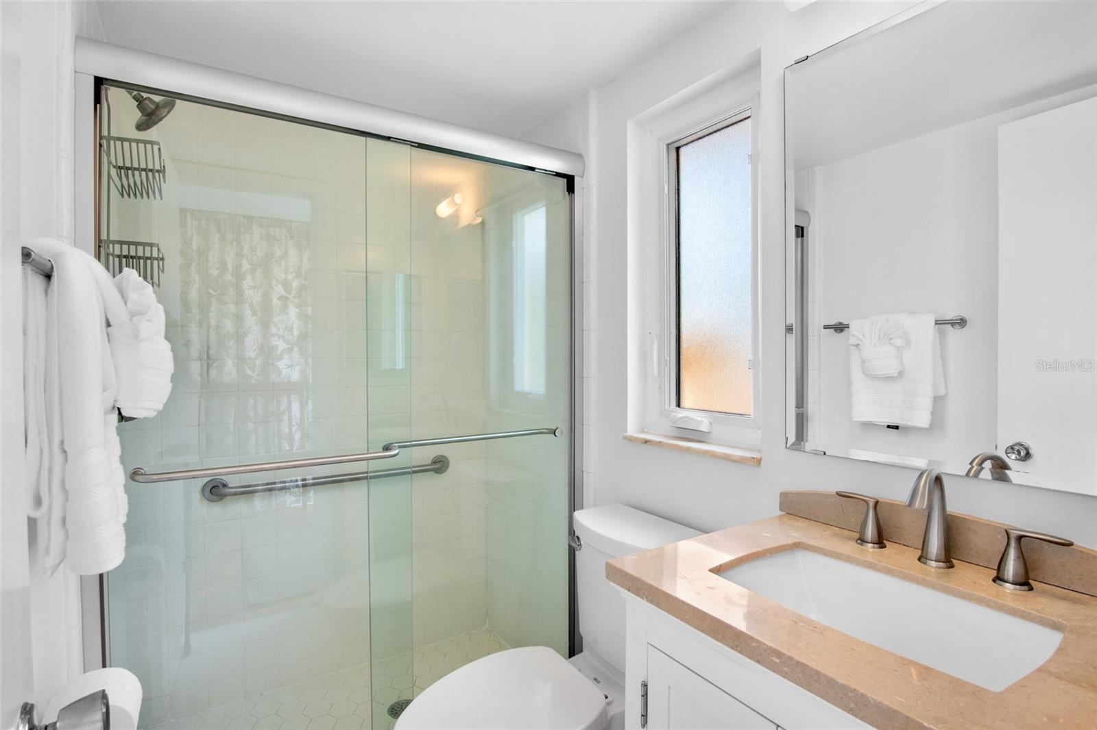 Image 39 of 47 For 1516 Oak Street