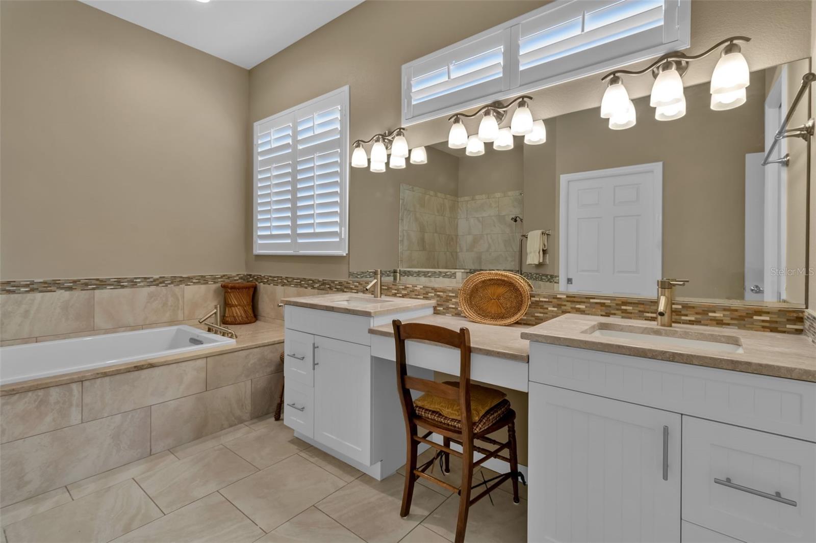 Image 39 of 54 For 7192 Rue De Palisades 12