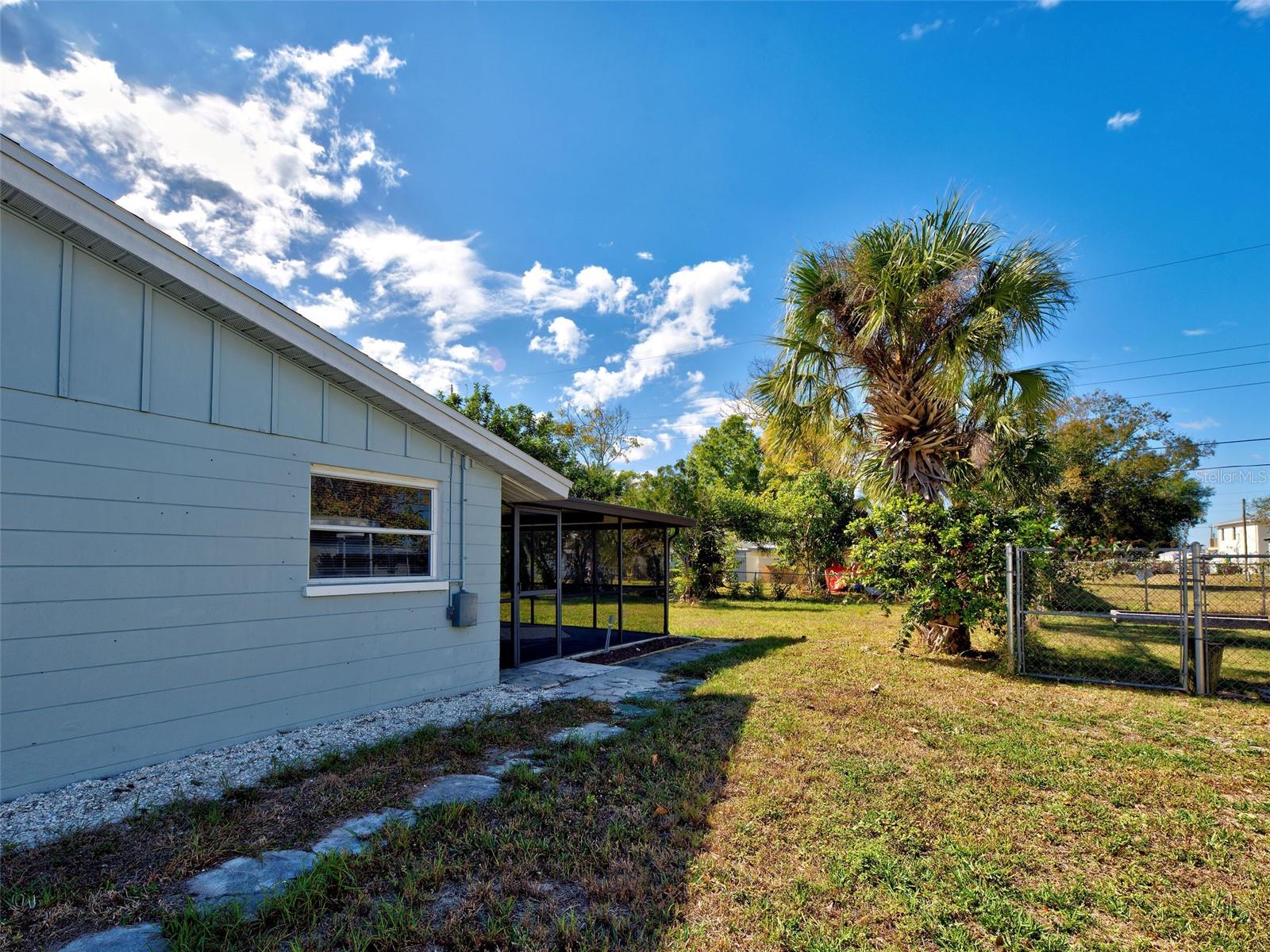 Image 12 of 55 For 3415 Harbor Boulevard