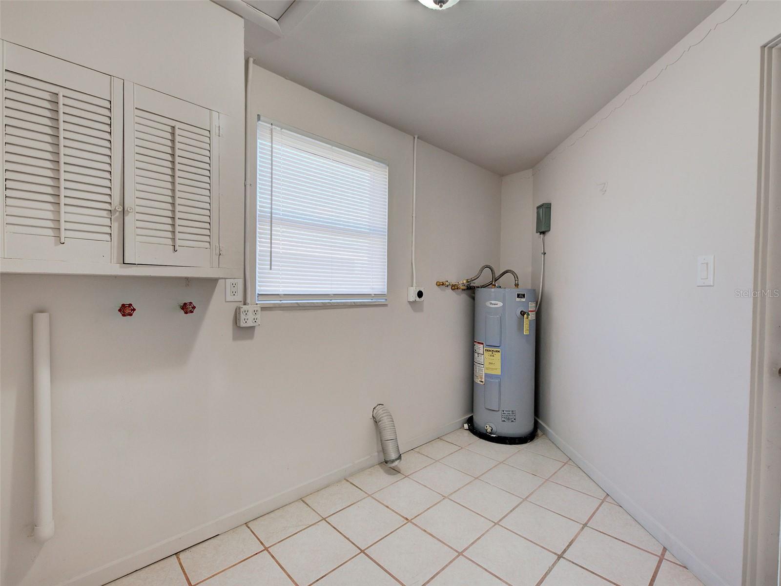 Image 34 of 55 For 3415 Harbor Boulevard