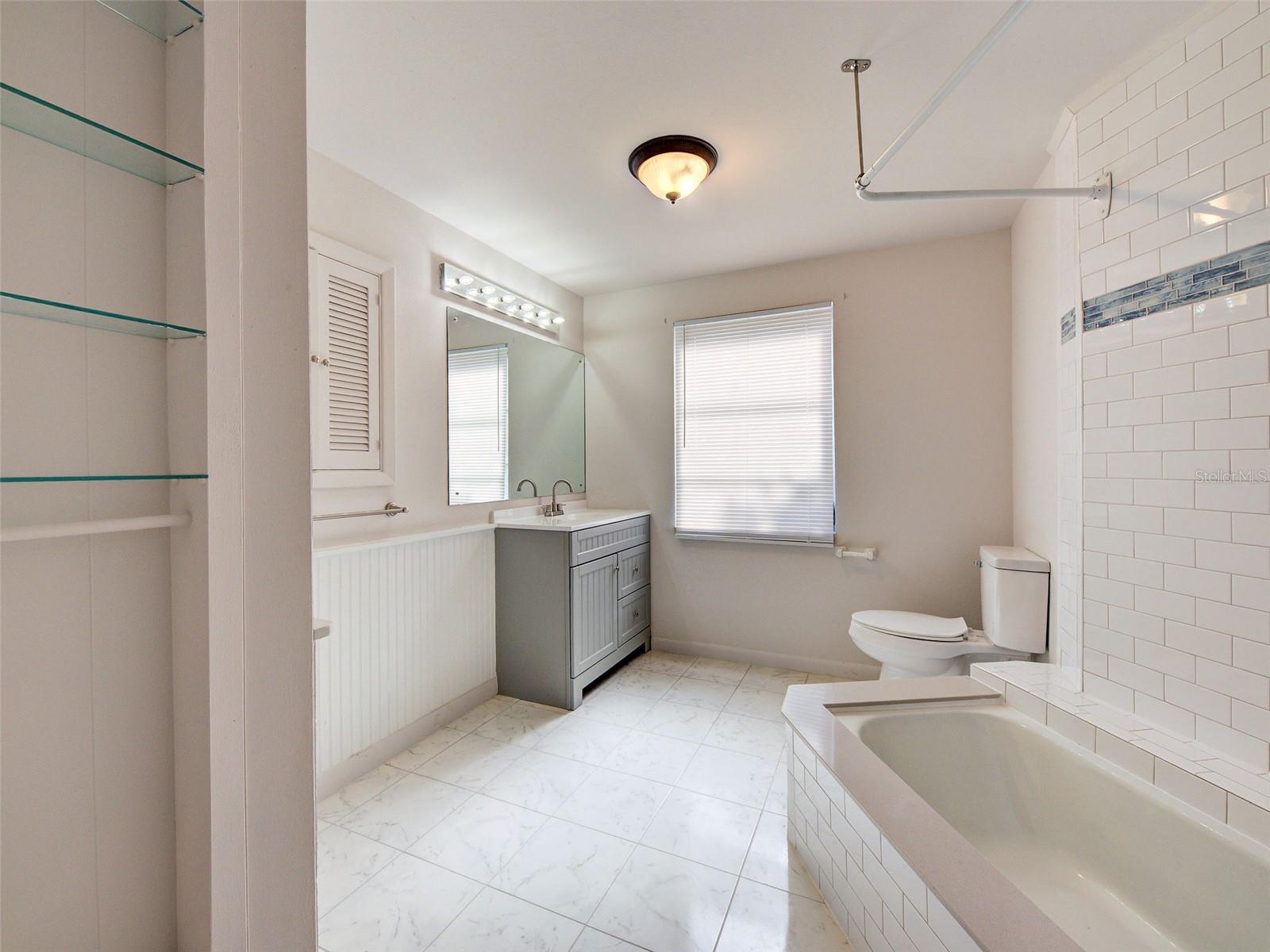 Image 38 of 55 For 3415 Harbor Boulevard