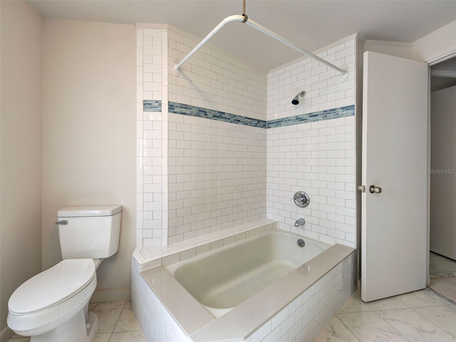 Image 39 of 55 For 3415 Harbor Boulevard