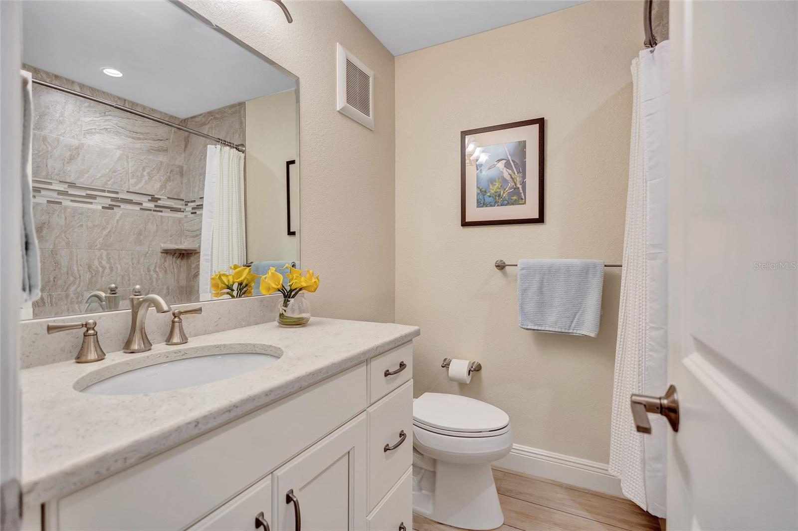 Image 27 of 36 For 137 Avenida Messina  3