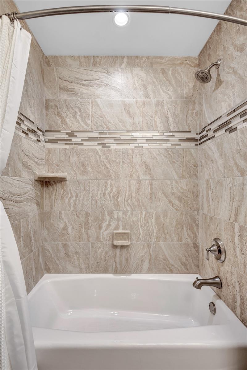 Image 28 of 36 For 137 Avenida Messina  3