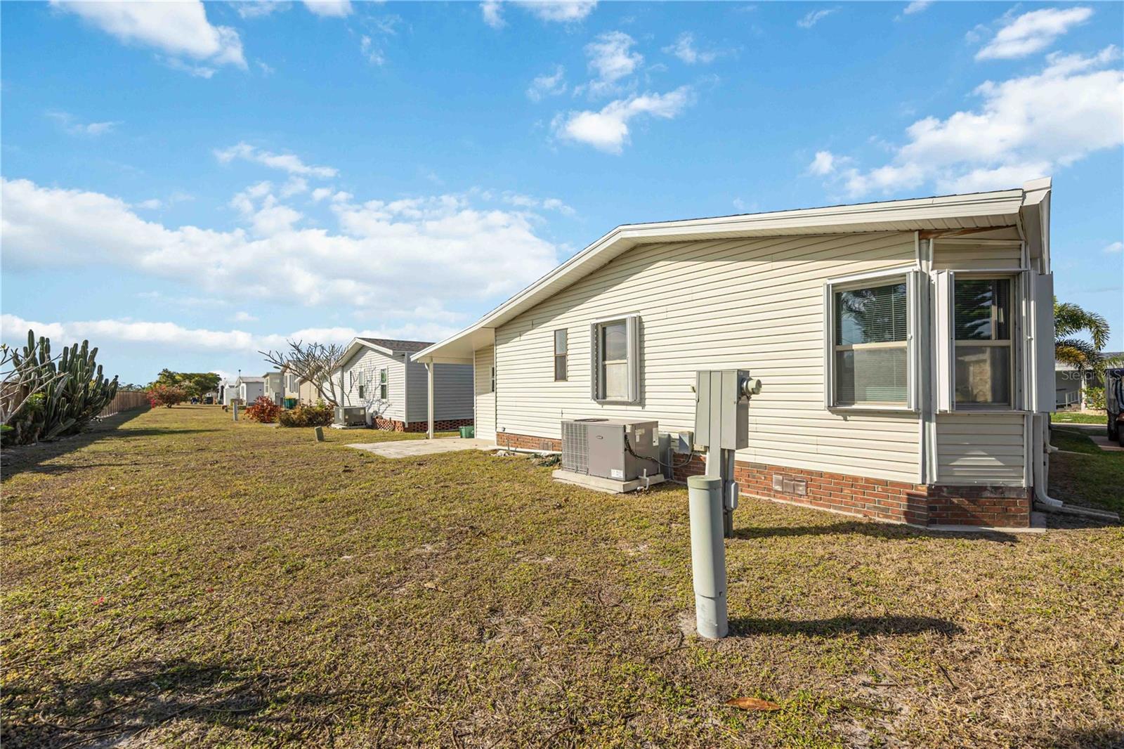 Image 23 of 39 For 15550 Burnt Store Road 22