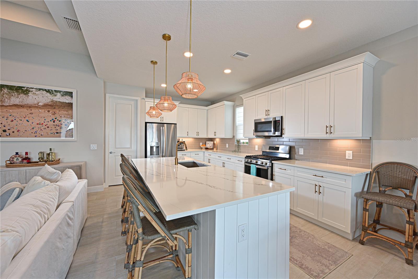 Image 10 of 50 For 8055 Slipway Drive