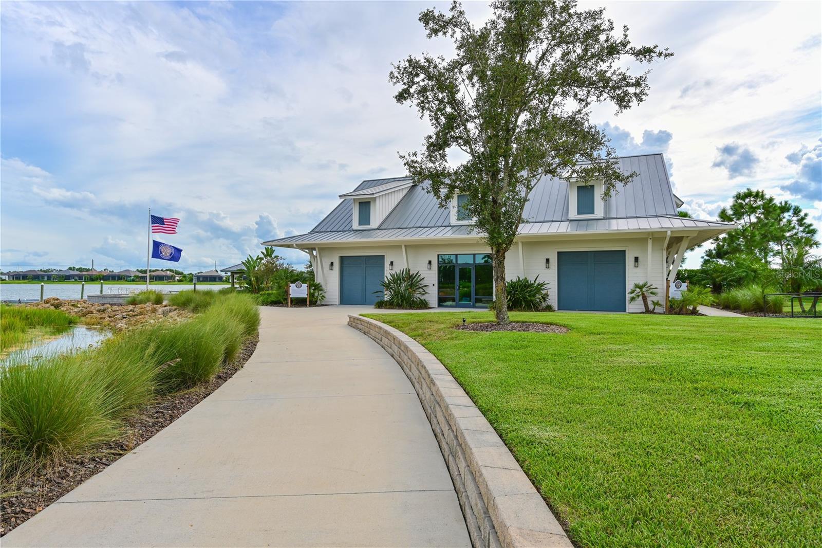 Image 37 of 50 For 8055 Slipway Drive