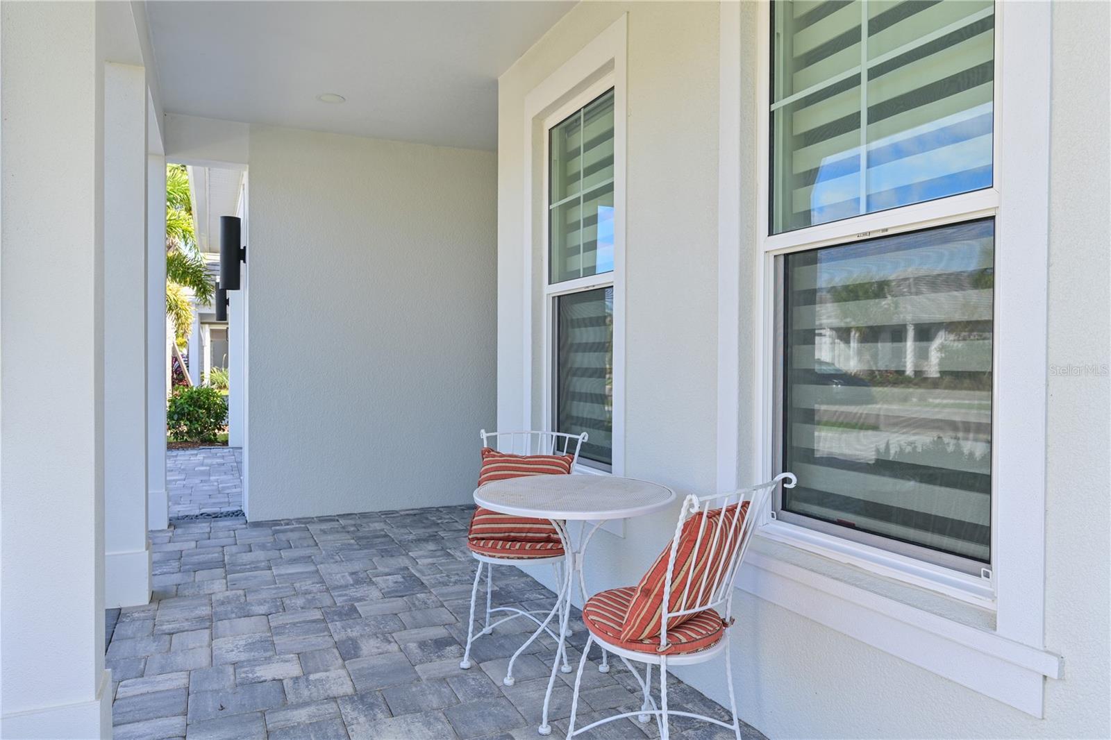 Image 4 of 50 For 8055 Slipway Drive