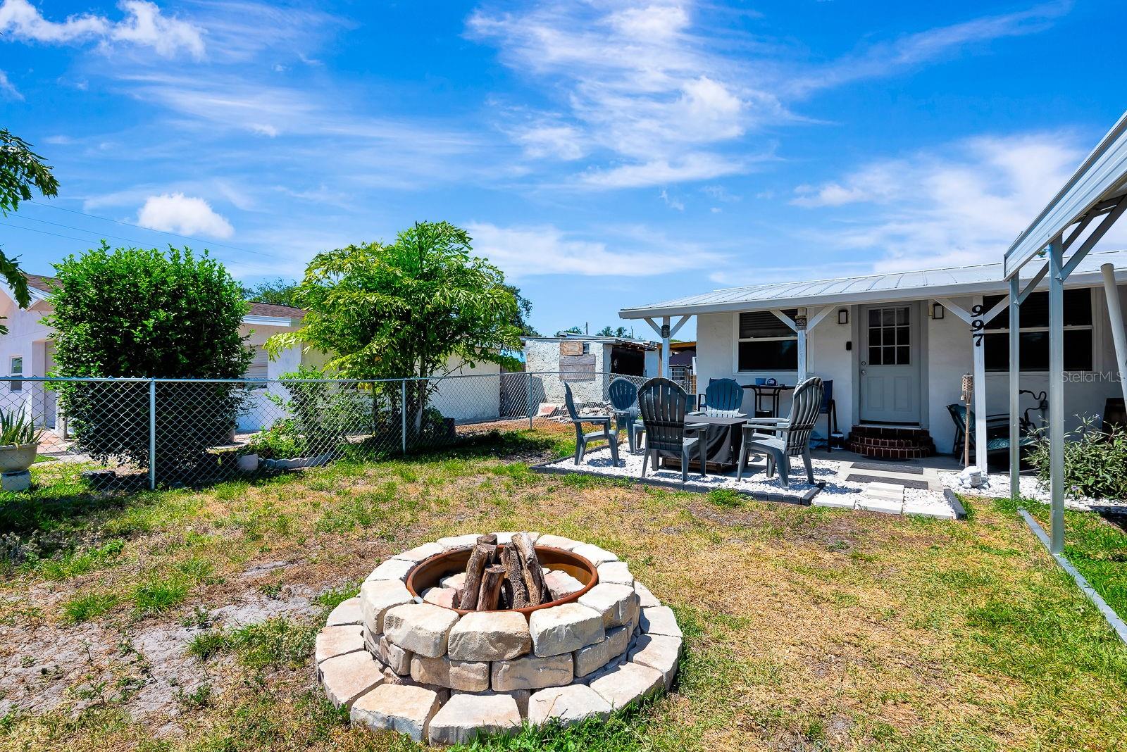 Image 2 of 34 For 997 28th Avenue Drive E