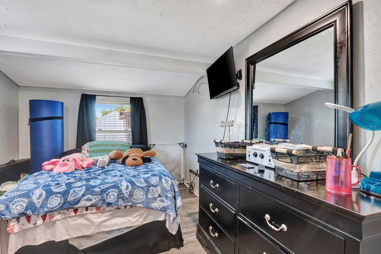 Image 23 of 34 For 997 28th Avenue Drive E