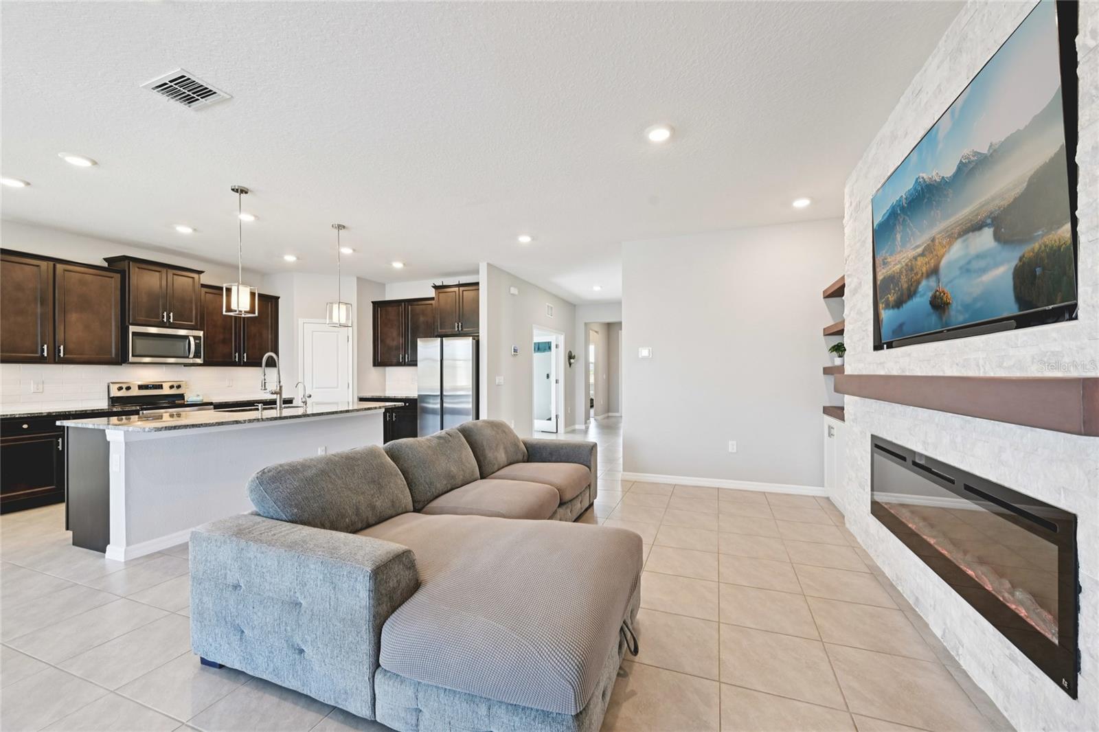 Image 15 of 58 For 10516 Chippewa Drive