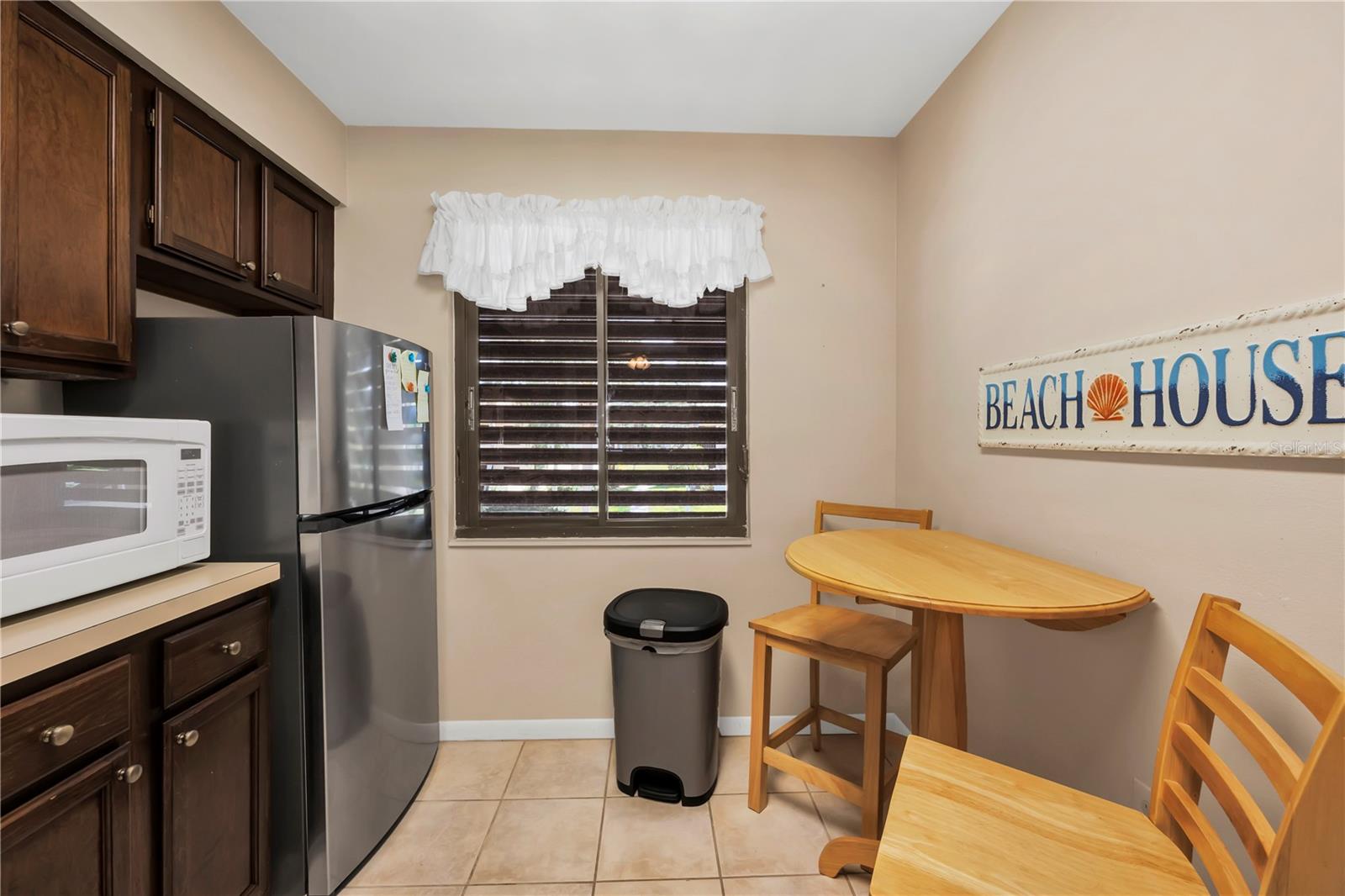 Image 12 of 30 For 5205 Lake Village Drive 16