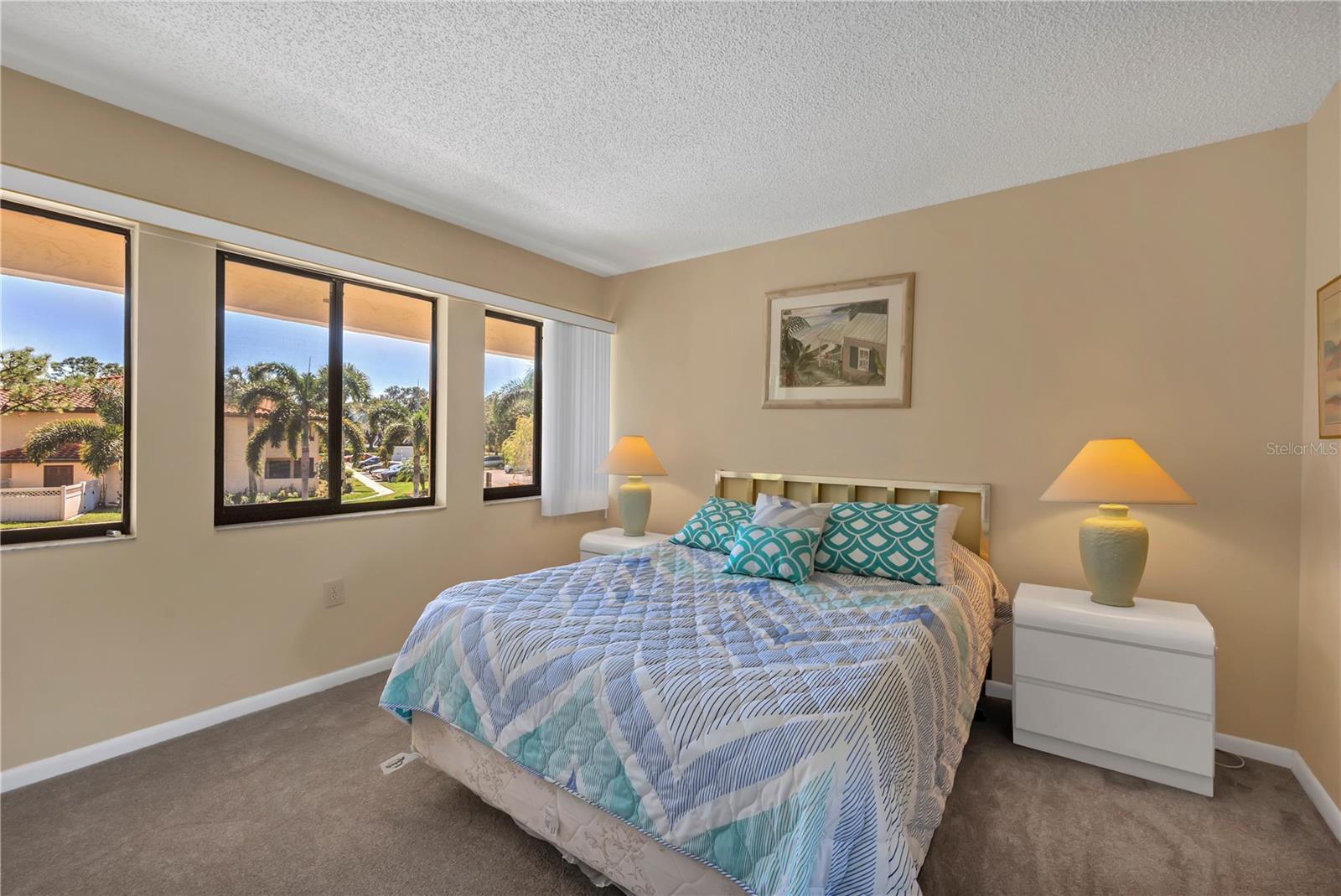 Image 18 of 30 For 5205 Lake Village Drive 16