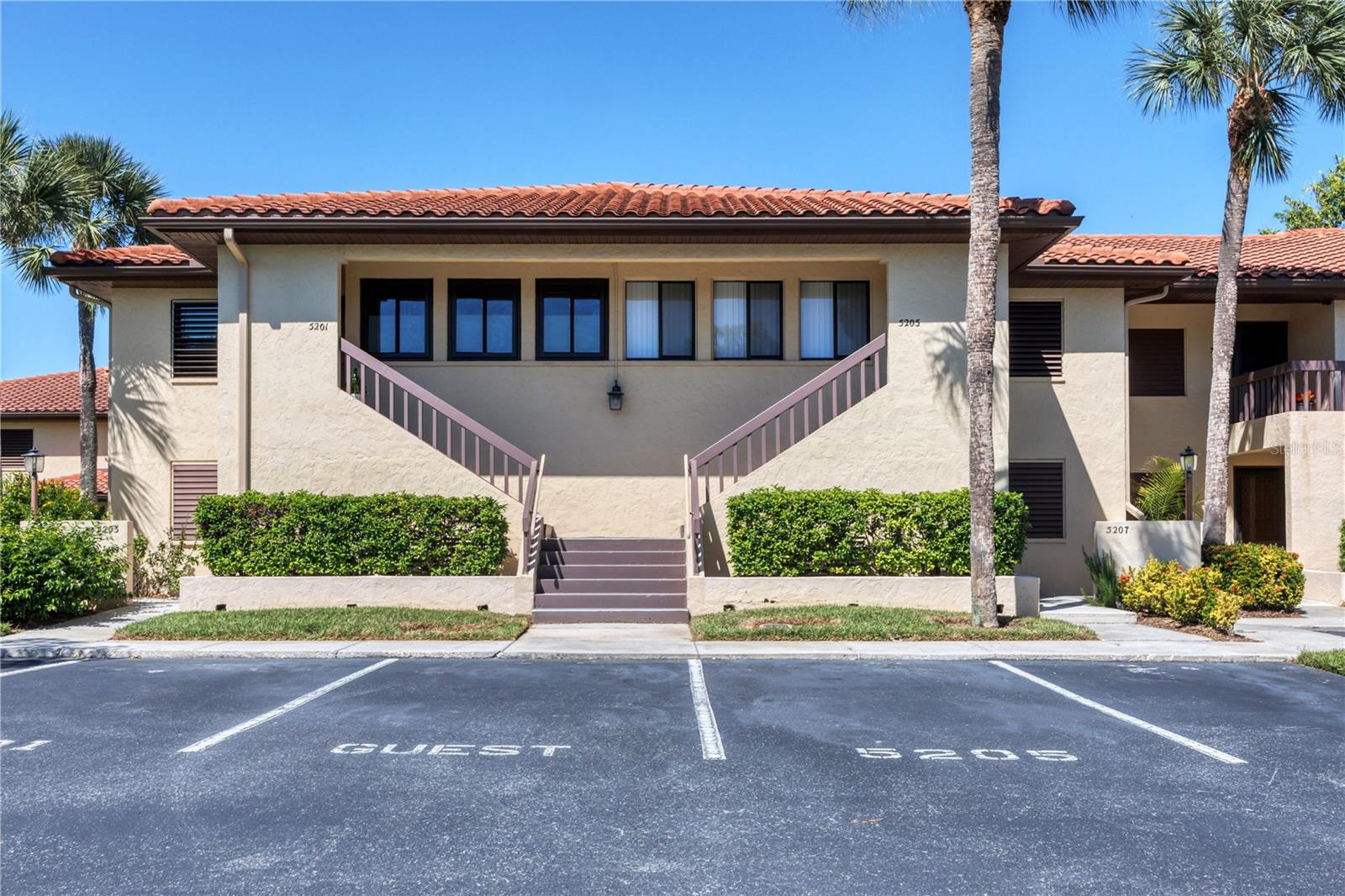 Image 27 of 30 For 5205 Lake Village Drive 16