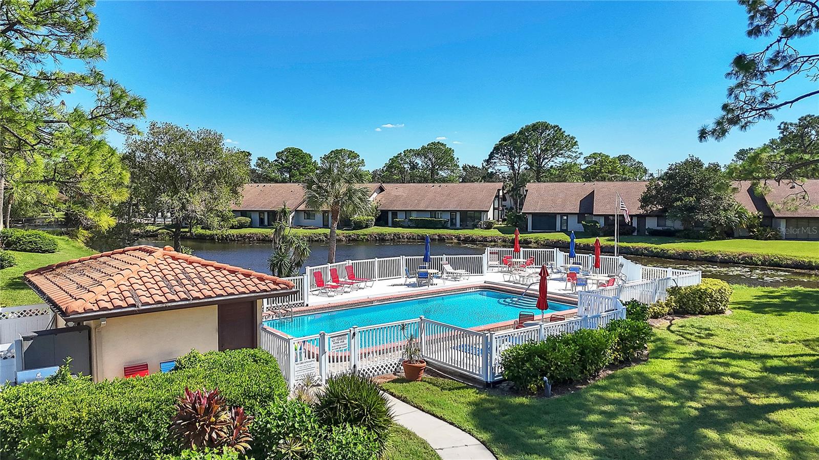 Image 5 of 30 For 5205 Lake Village Drive 16