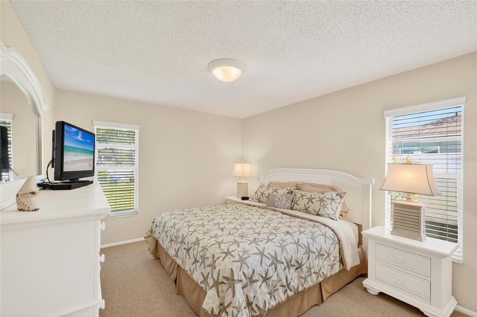 Image 12 of 21 For 6812 19th Avenue W