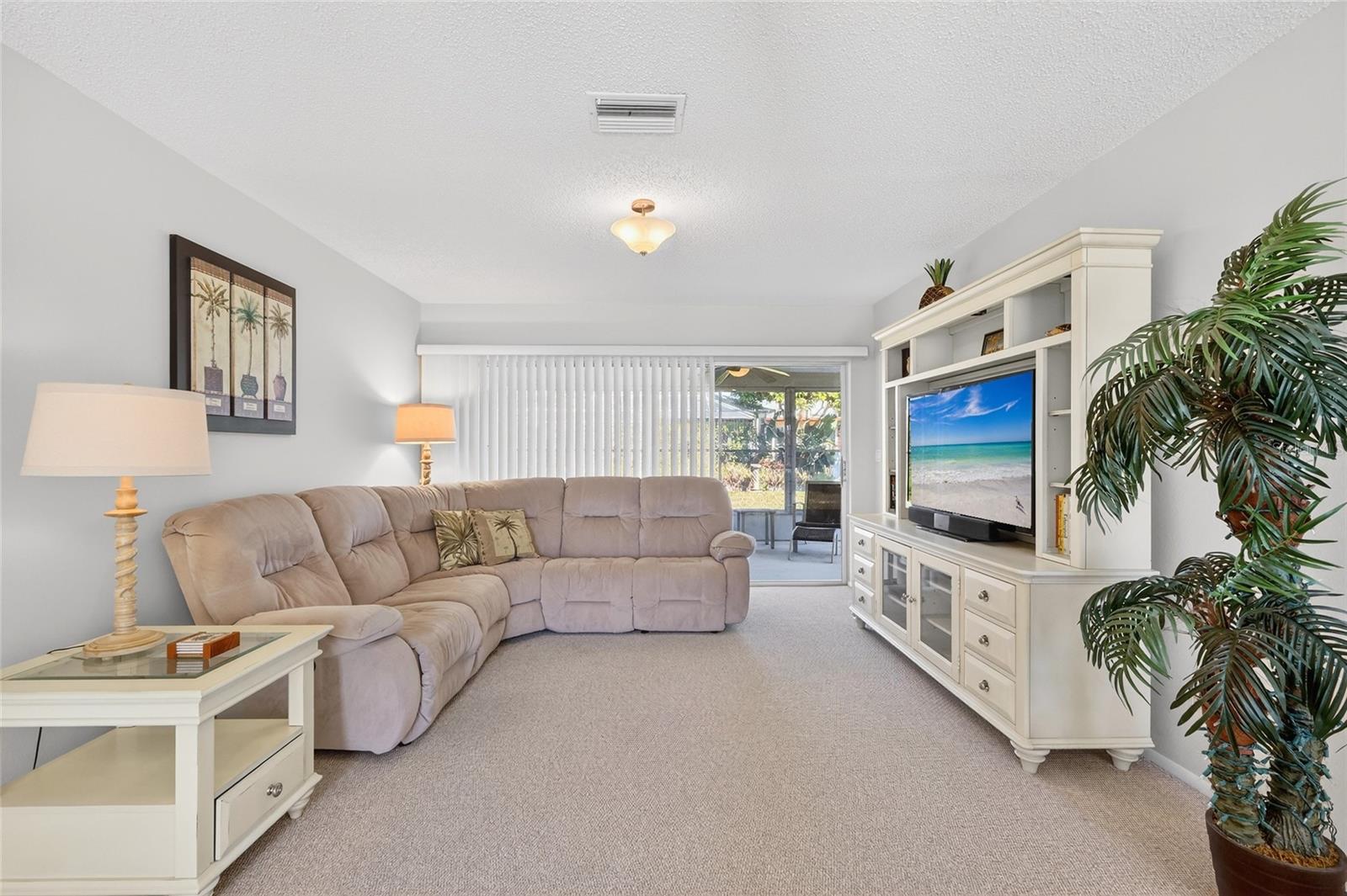 Image 4 of 21 For 6812 19th Avenue W