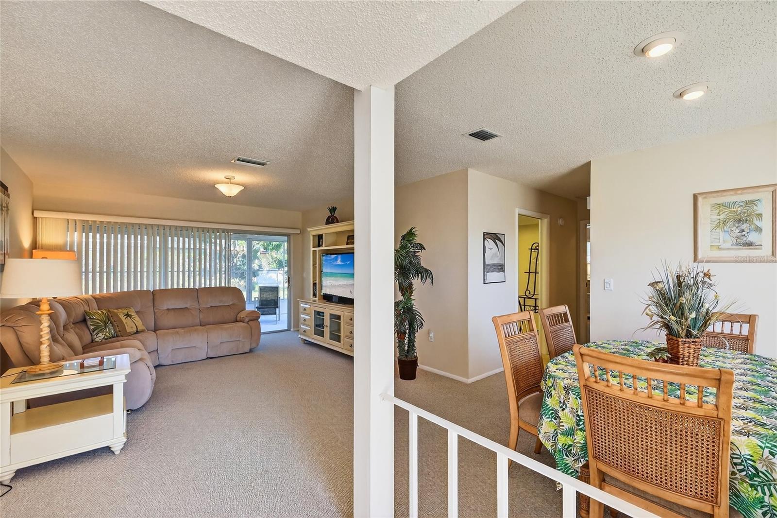 Image 7 of 21 For 6812 19th Avenue W