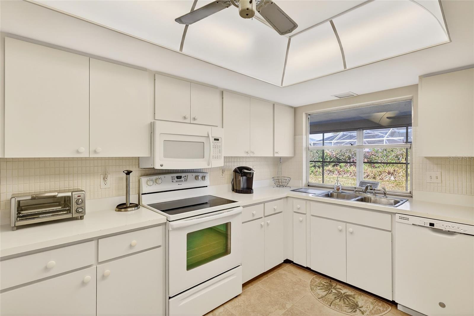 Image 9 of 21 For 6812 19th Avenue W