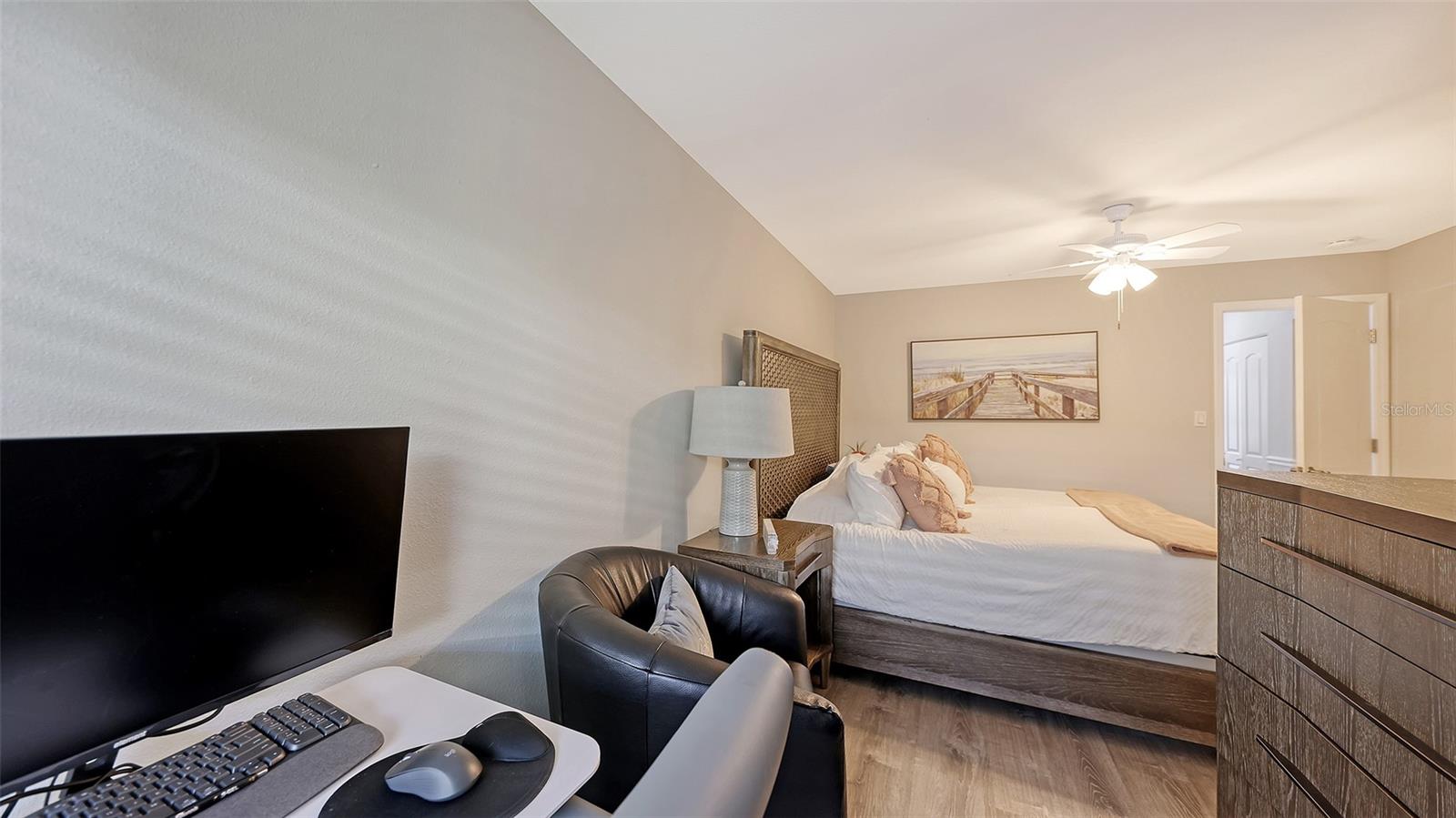 Image 19 of 42 For 3350 Osprey Avenue 204a