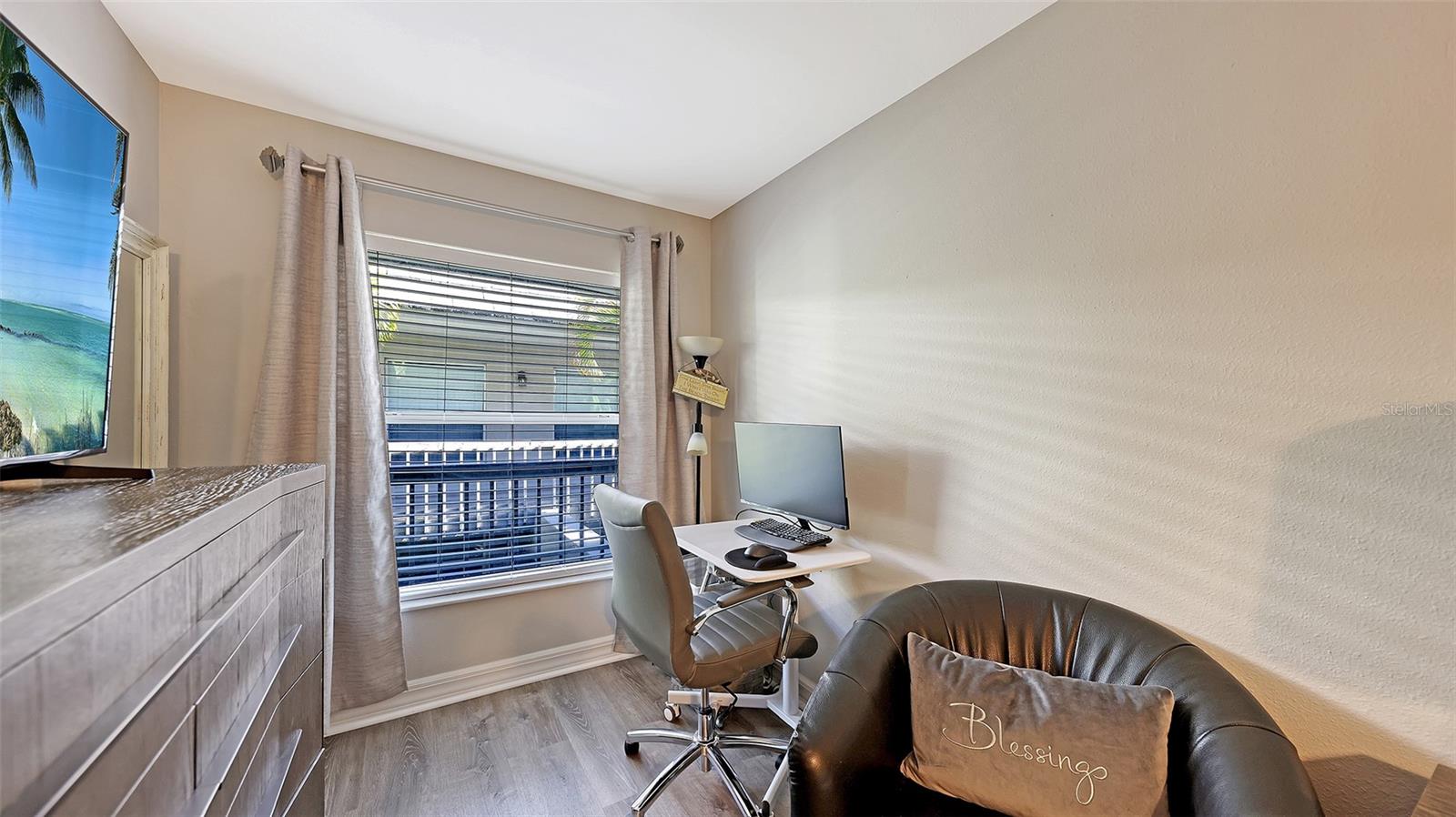 Image 20 of 42 For 3350 Osprey Avenue 204a