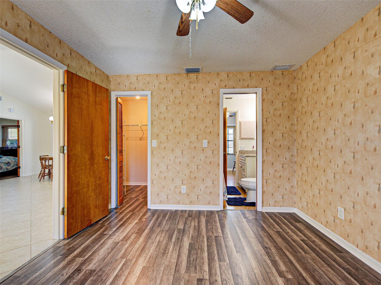 Image 19 of 49 For 8462 Norbert Avenue