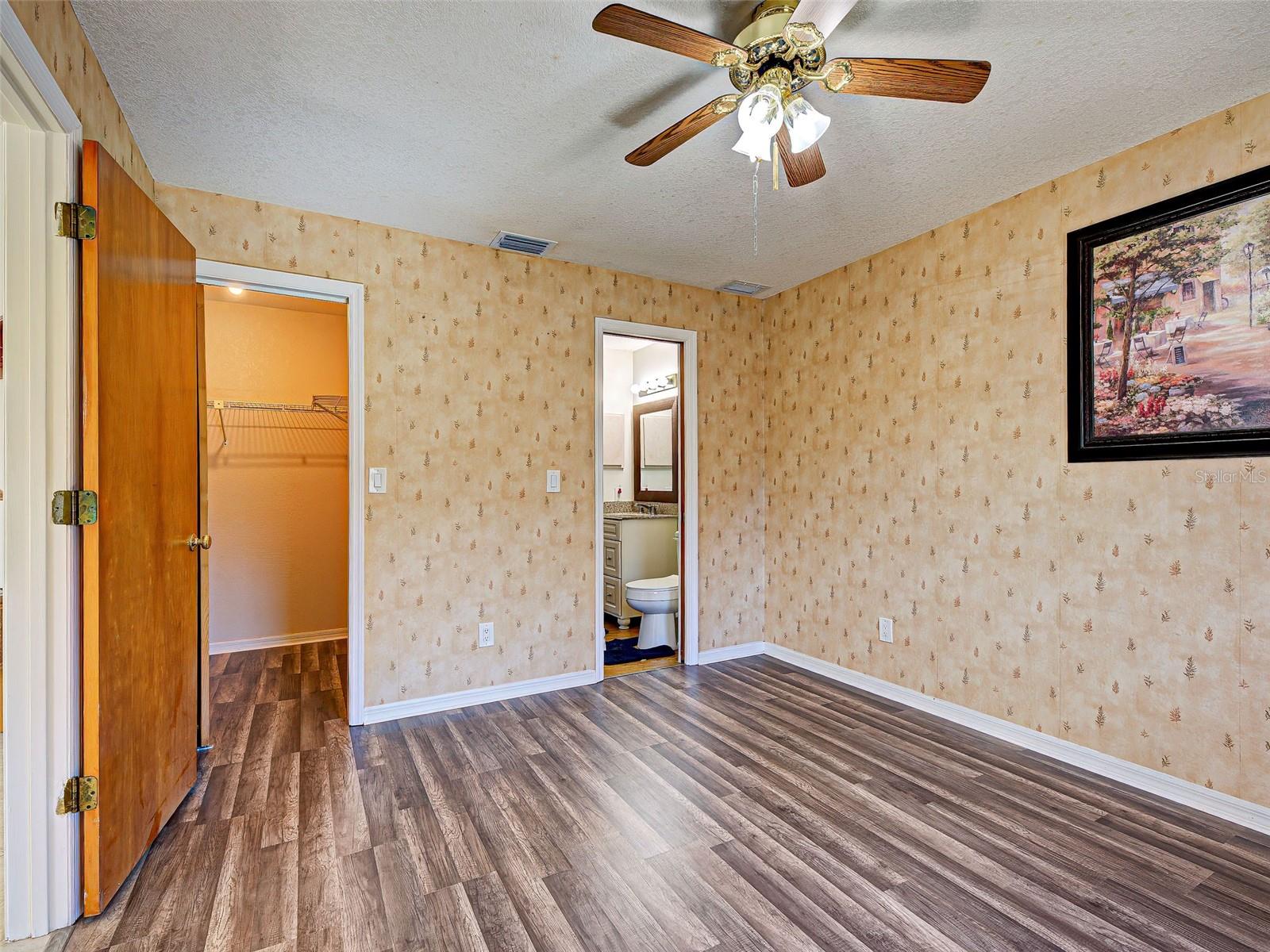 Image 21 of 49 For 8462 Norbert Avenue