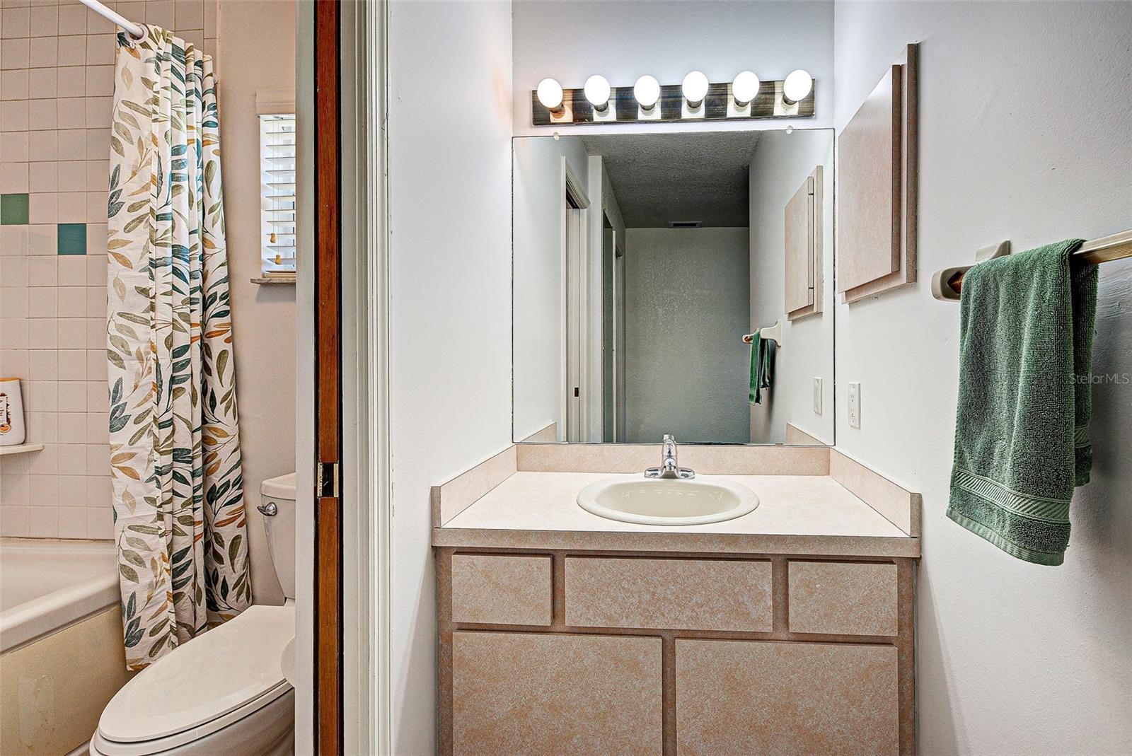 Image 26 of 49 For 8462 Norbert Avenue