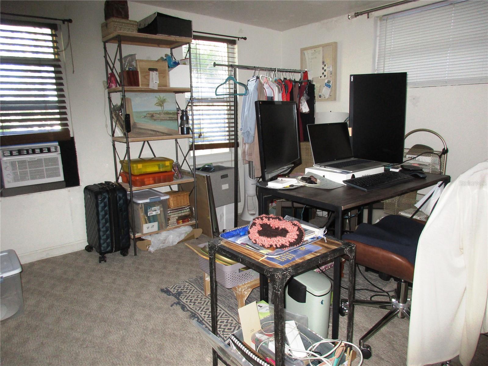 Listing photo id 22 for 618 Avenida De Mayo