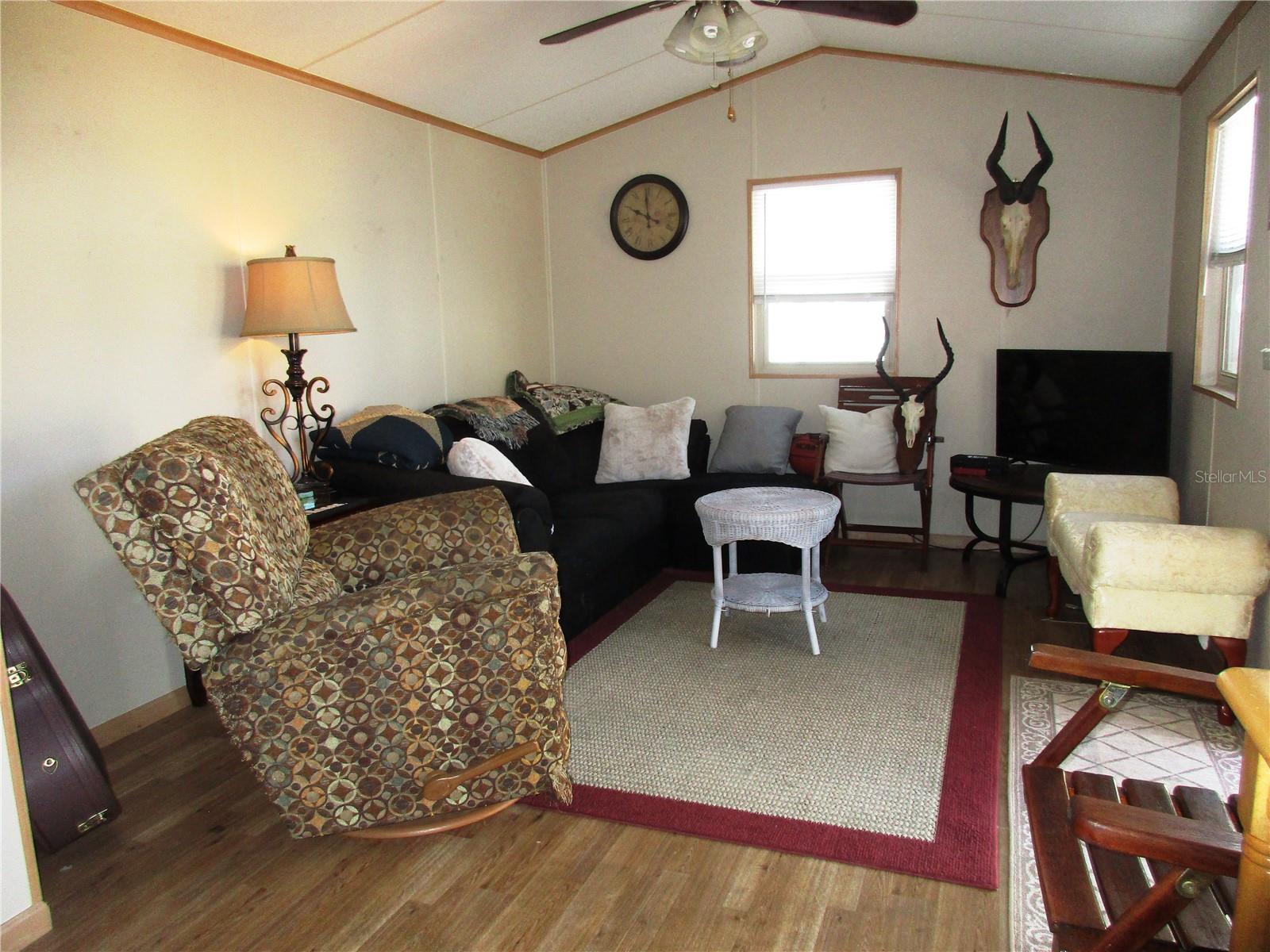 Listing photo id 26 for 618 Avenida De Mayo