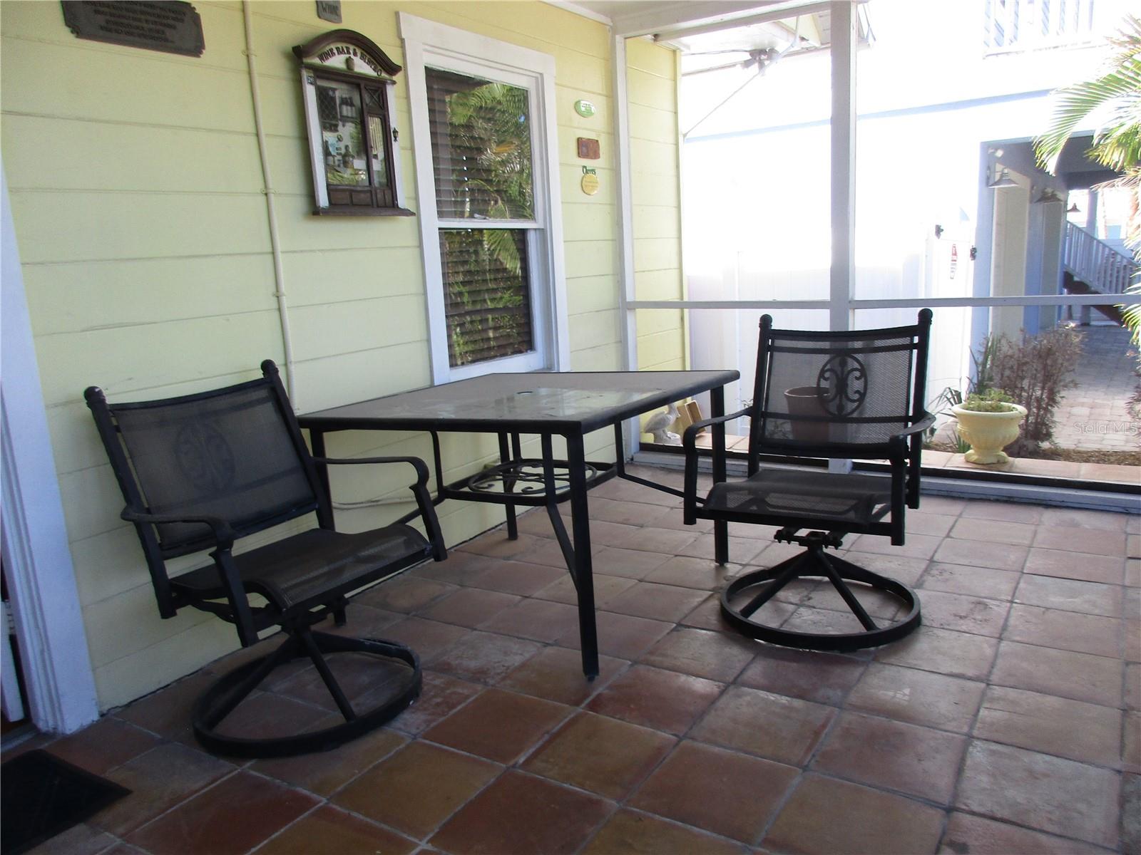 Listing photo id 2 for 618 Avenida De Mayo