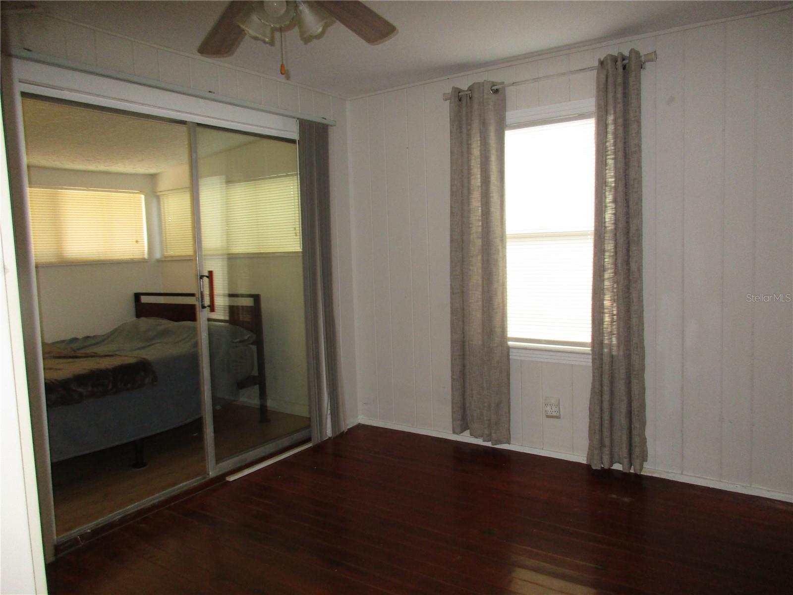 Listing photo id 5 for 618 Avenida De Mayo