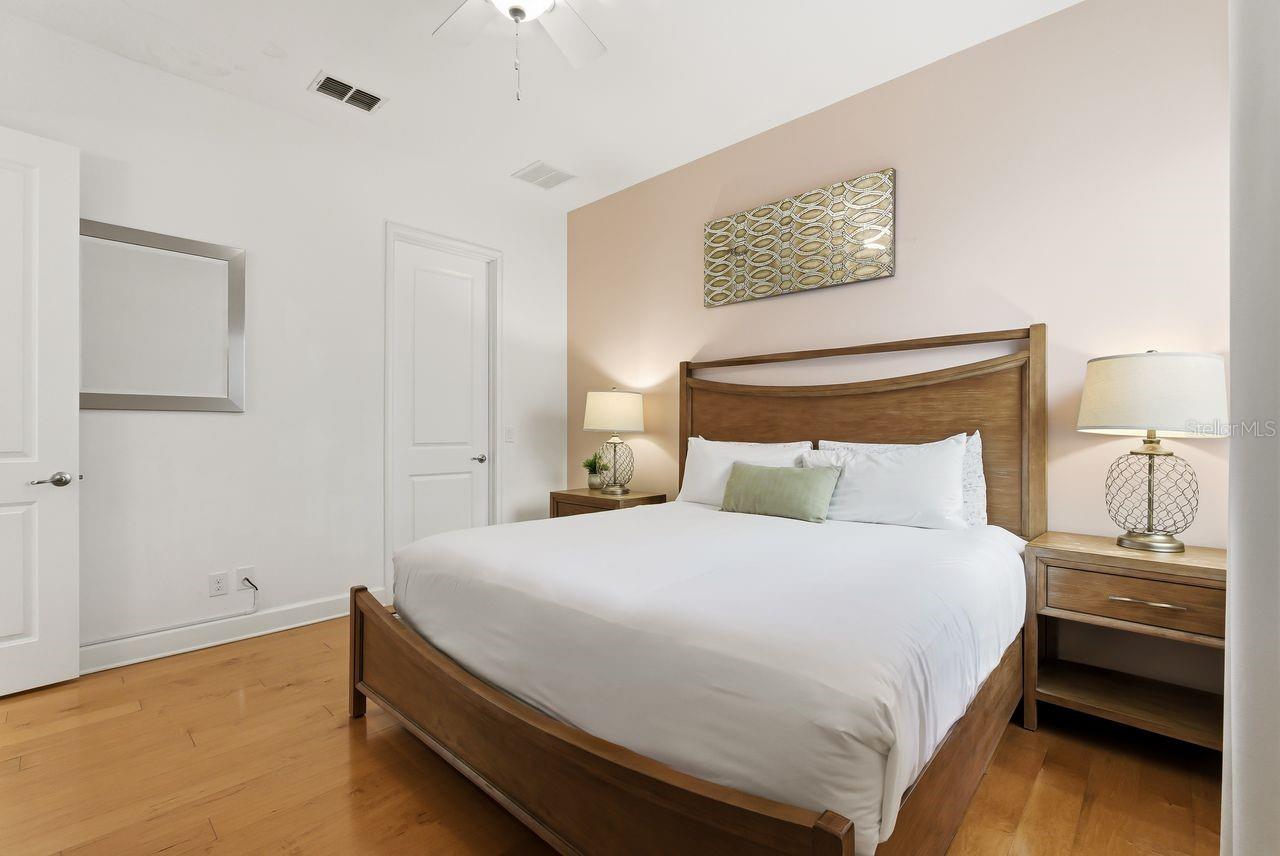 Image 16 of 40 For 1437 Fairview Circle