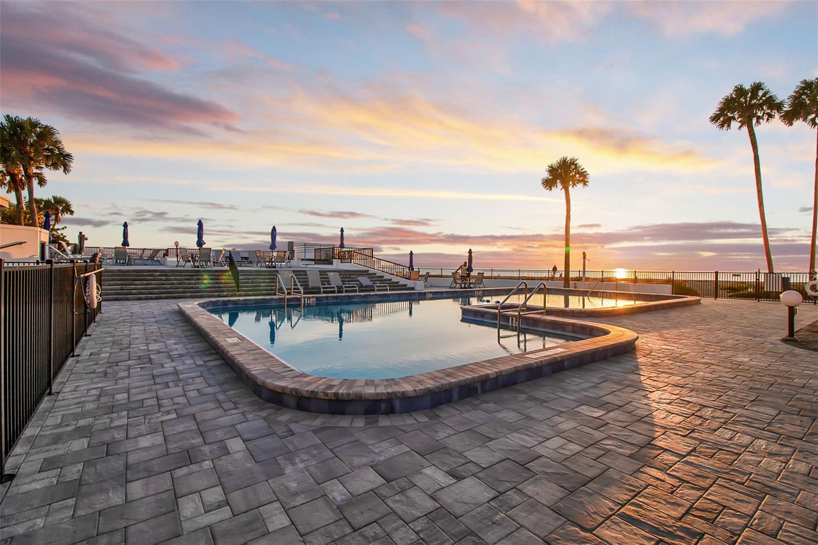 Image 25 of 45 For 1555 Tarpon Center Drive 214