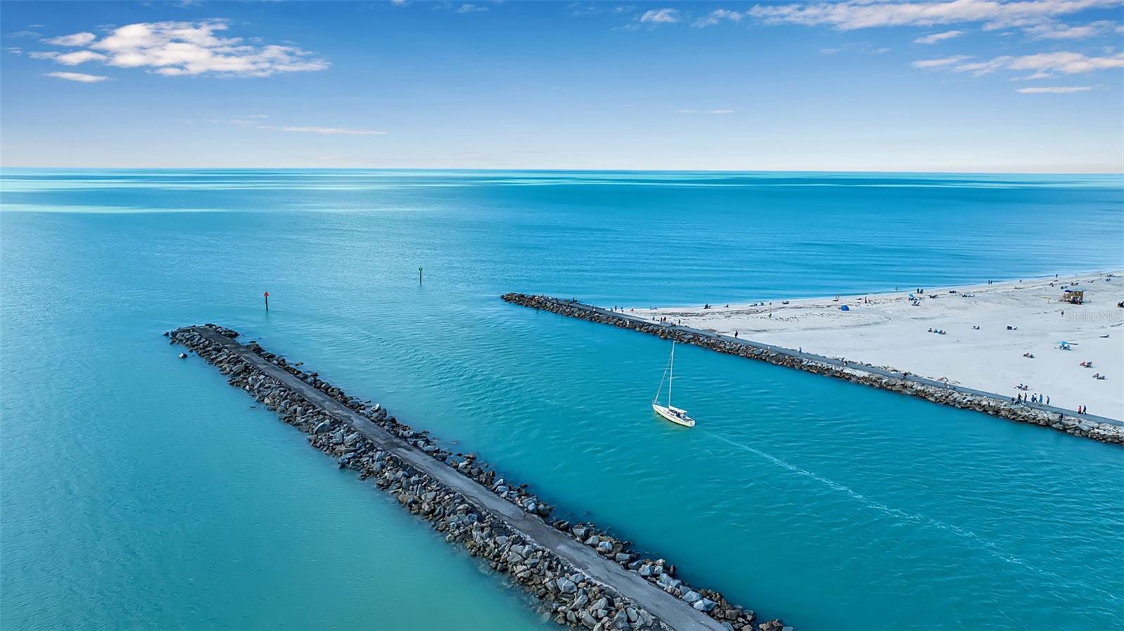 Image 39 of 45 For 1555 Tarpon Center Drive 214