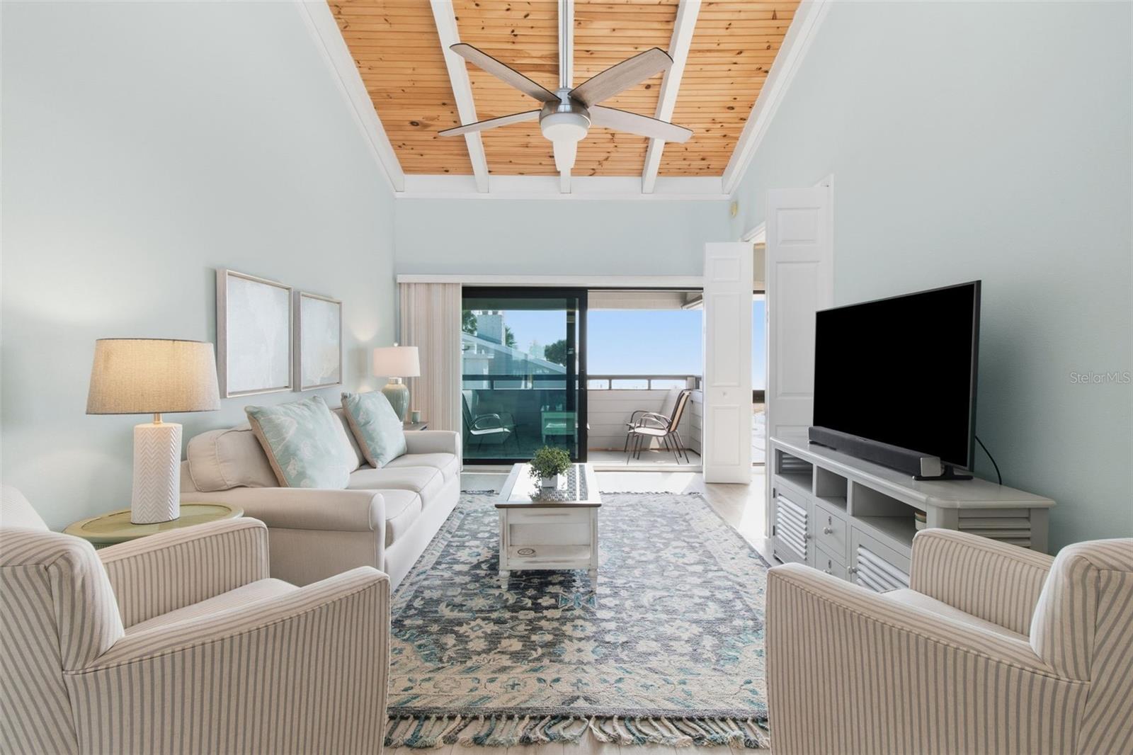 Image 5 of 45 For 1555 Tarpon Center Drive 214