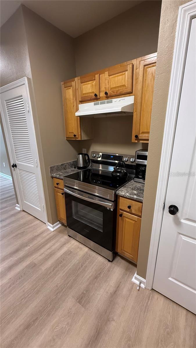 Image 14 of 42 For 10414 Villa View Circle