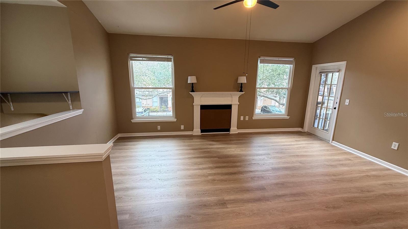 Image 7 of 42 For 10414 Villa View Circle