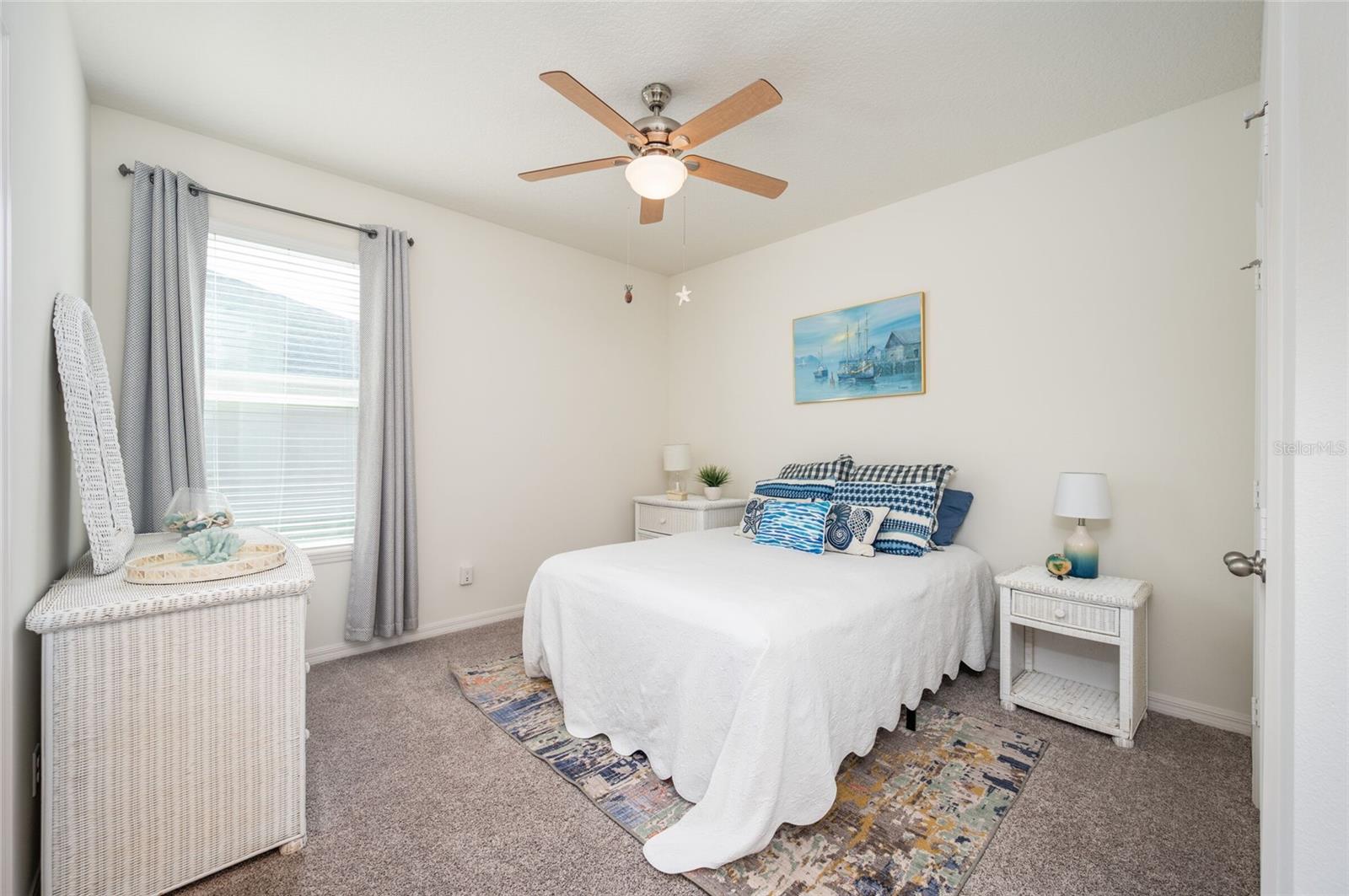 Image 28 of 49 For 3769 Island Green Way